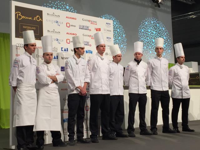 Les 4 candidats et leur commis.