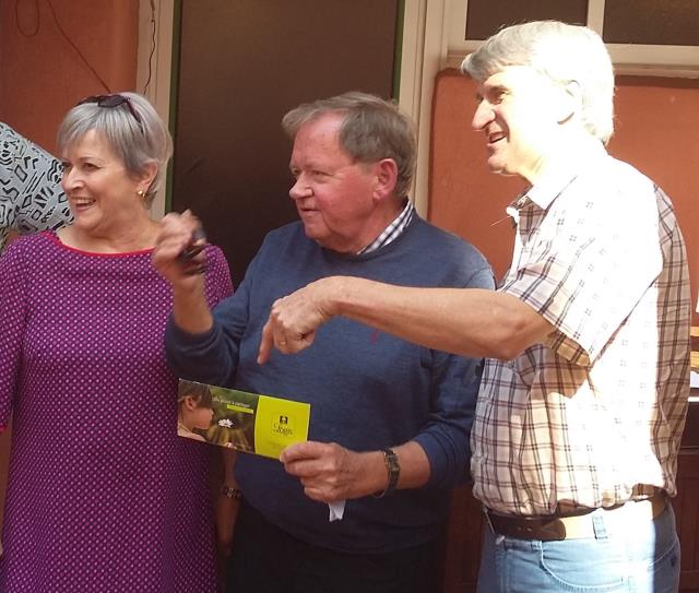 Les représentants des Logis de l'Hérault, de gauche à droite : Mme Deneu, vice-présidente, M. Bitsch, président délégué et Gabriel Escudié, président.