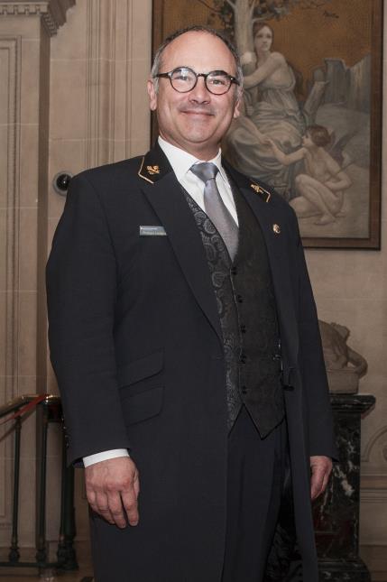 Philippe Lesigne de l'InterContinental Paris Le Grand dirige une concierge Back-Office. Un métier devenu indispensable de nos jours