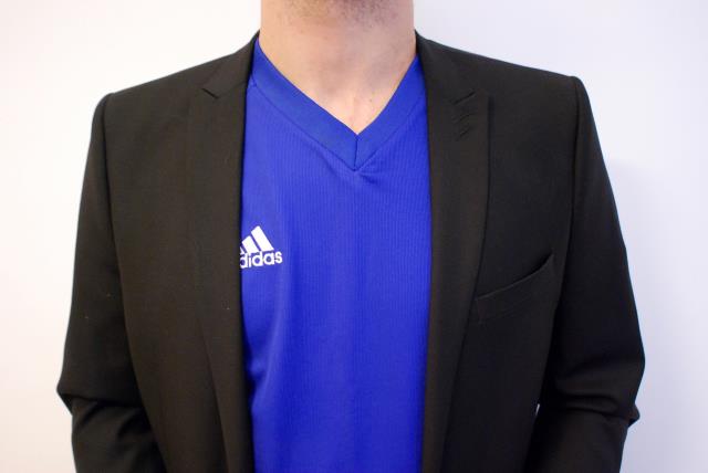 Gare aux faux-pas en entretien d'embauche. Adopter le bon 'dress code' est primordial