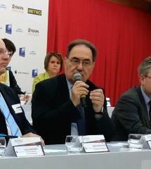 'Ces trophées viennent recompenser la passion des jeunes qui croient en l'avenir de leur métier',...