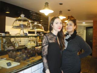 Virginie Chabert (à gauche) et la chef Chloé Hamdaoui