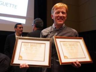 Eric Kayser remporte le prix de la meilleure baguette à New York.