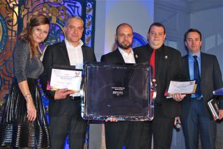 Remise du prix, de droite à gauche, Marie Rolland, Stéphane Boutiton, Fabio Iaconelli, Sébastien...