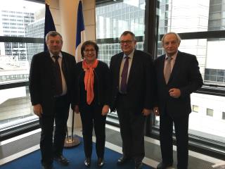 De g à d : Roland Héguy, Martine Pinville, Michel Morin et Jacques Barré.