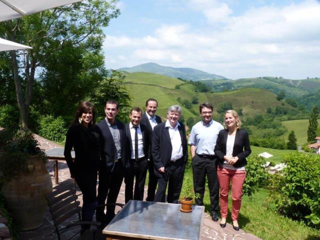 Autour de Jean Lavergne, président du directoire de la SEH, et Christophe Le Du Goupy, directeur du Relais du Silence Auberge Ostape : Bruno Dottax, Relais du Silence Argi Eder, président de l'Umih Pays Basque, Soline Ibarboure, Relais du Silence de l'Hos