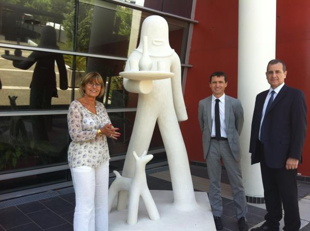 Agnès Vaffier et Jean-Louis Ivaldi, (proviseur et chef des travaux au Lycée Hôtelier de Marseille Bonneveine) et Denis Herrero, Inspecteur de l'Education Nationale en charge de l'hôtellerie-restauration sur l'Académie d'Aix Marseille.