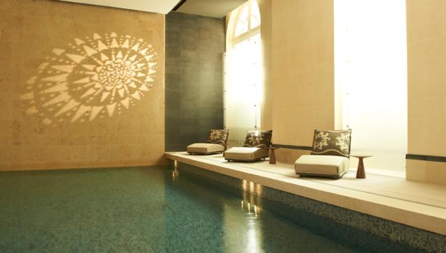 Le spa Clarins, aménagé sur 1 000 m².