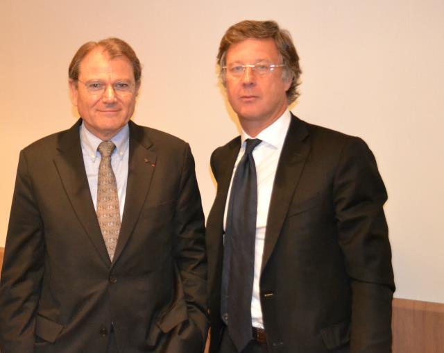 Yann Caillère, à gauche, quitte son poste de directeur de directeur général d'Accor. Sébastien Bazin, à droite, devient p.d.g. du groupe.
