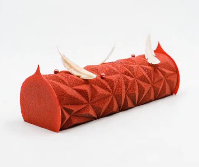 La Bûche Ruby, créée par Eric Fréchon et Maxime Louis, chef pâtissier du restaurant Le Drugstore.