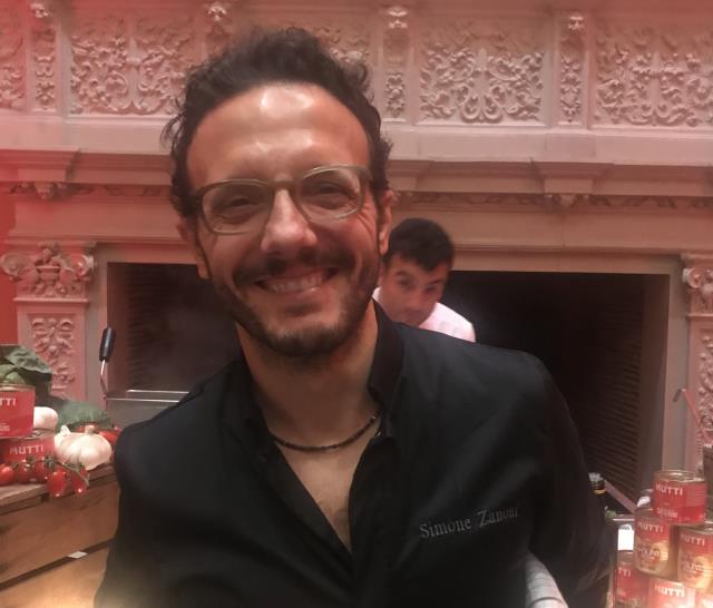 Simone Zanoni, chef du George au Four Seasons Hotel George V, à Paris.