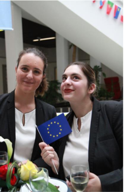 Deux élèves de Baccalauréat Professionnel mention Européenne du lycée de La Rochelle