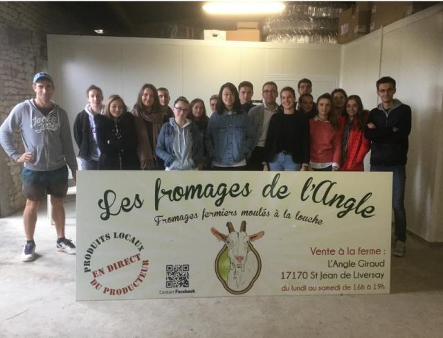 les 2TS MHR Option A du lycée du Parc de la Francophonie à la fromagerie