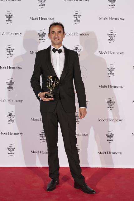 François Perret, prix Valrhona du meilleur pâtissier de restaurant des Grandes Tables du monde.