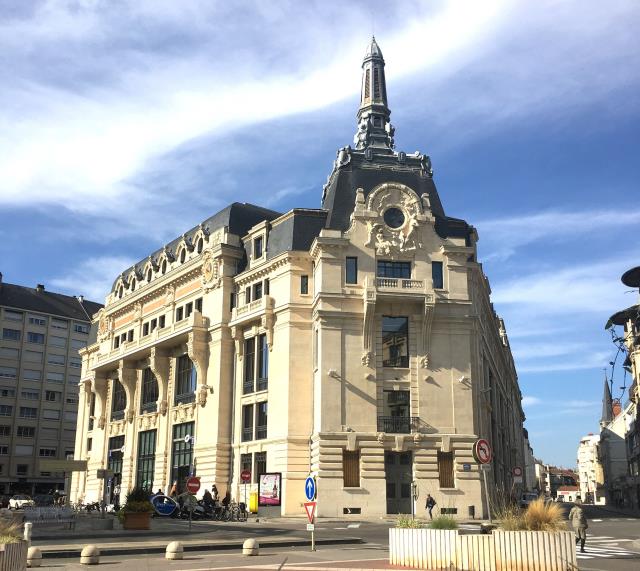 Le projet de réhabilitation de l'Hôtel des Postes place Grangier à Dijon était en gestation depuis un an chez Fontanel Promotion. Finalement, cet été, c'est le groupe Massucco qui a a investi « plusieurs millions d'euros » pour racheter les murs à la SCCV
