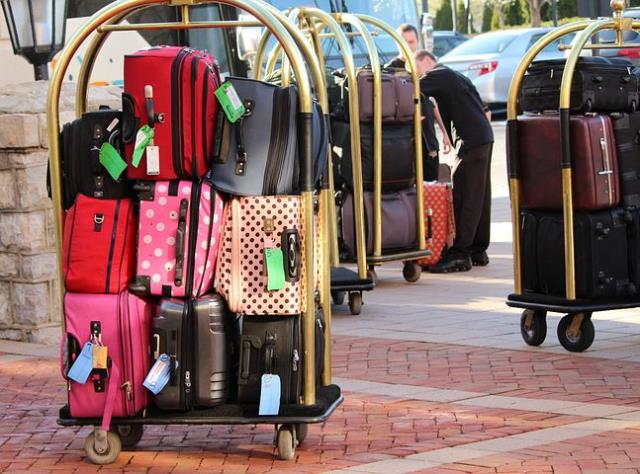 Des hôtels proposent des services de consigne à bagages pour les clients extérieurs