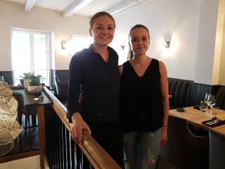 Chloé Schoubrenner (à gauche) et Tiffany Schwoob, chez Honesty à Strasbourg.