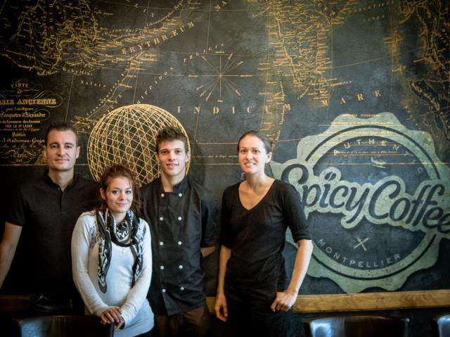 L'équipe Spicy Coffee : De gauche à droite : CHERBONNEL Nicolas ; TREBOULOU Laetitia ; SALINAS Dimitri ; AMOSSE Louise.