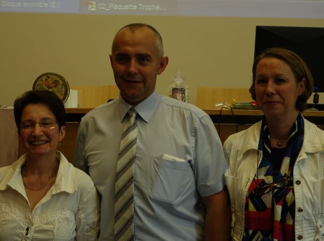 Hélène Martin, présidente de Puy Confit, Frédéric Huret, chef des travaux, et Christine Pélissier, proviseur du lycée de Chamalières lors de la présentation du concours.