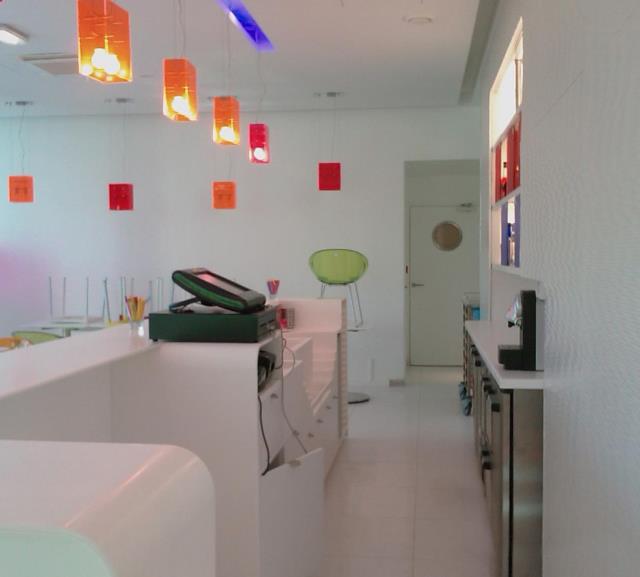 Bar Corian