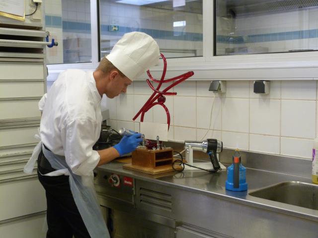 Epreuves qualificatives MOF pâtissier à Toulouse au Lycée d'Occitanie, candidat sous pression à quelles heures de la fin de l 'épreuve