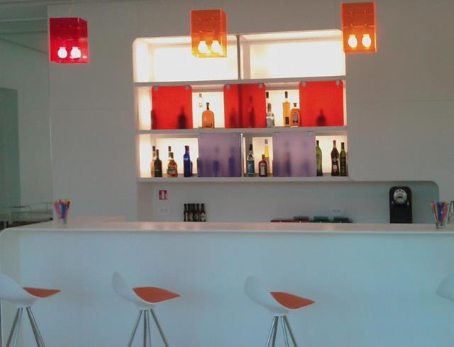 Bar Corian