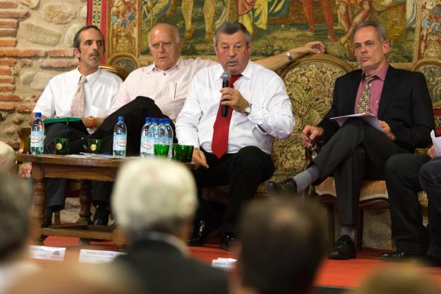 De gauche à droite : Hervé Montoyo (« restaurateurs » Umih 66), André Daguin, le président confédéral Roland Héguy et François Galabert (président Umih66)