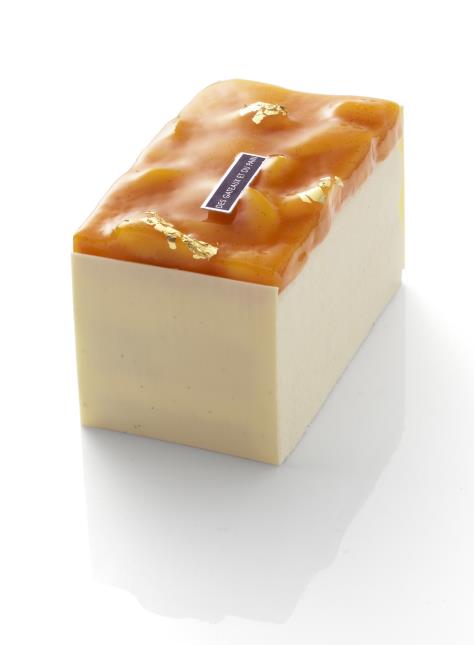 Bûche mangue et vanille de Tahiti.