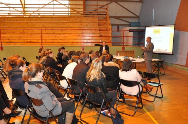 6e forum des métiers de Saint-Chély-d'Apcher