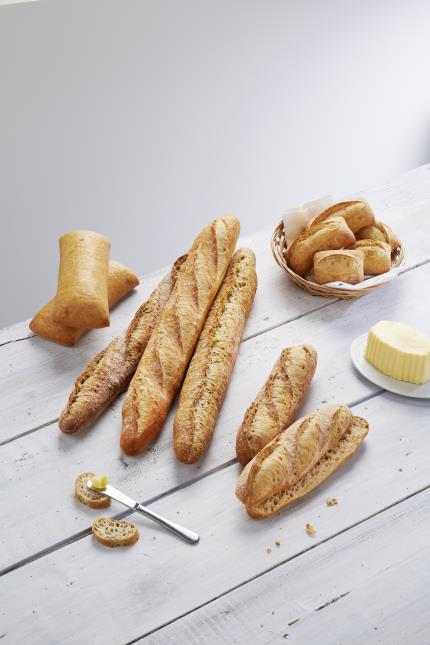 La gamme essentielle est composée de baguettes, baguettines ou pains rectangle pour les sandwichs, et de pains individuels.