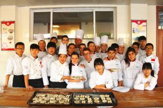 Les jeunes du lycée O.Guichard de Guérande (44) fiers de s'être rendus en Chine.