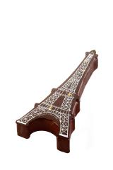 Paris s'éveille.