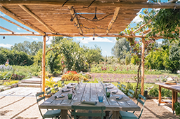 Au restaurant-potager La Chassagnette, le chef toil Armand Arnal rend hommage la nature