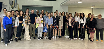 Fin de l'change bordelais : Entourant Katia Lengrand, 1er rang au centre, rfrente du lyce de Gascogne pour l'action Europenne et Internationale, les partenaires manant de Slovnie, Sicile, Grce, France (lyce de Gascogne) Portugal