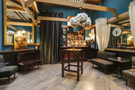 Le petit bar est entièrement privatisable.