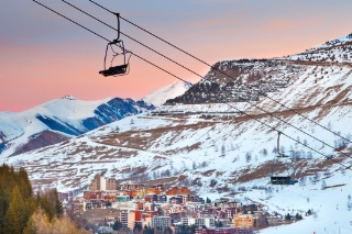Les stations de ski ont dû faire face à des chutes de neige peu abondantes en début de saison.
