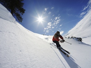'Les vacances de ski représentent à la fois un dépaysement total, un sport et un plaisir', explique Patrick Gaut, directeur de l'office de tourisme de Luchon.