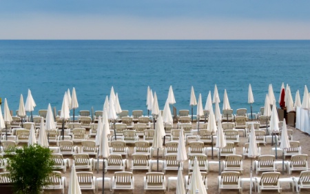 Cannes. La Côte d'Azur est durement touchée par l'absence de la clientèle internationale et le tourisme d'affaires. Cannes. La Côte d'Azur est durement touchée par l'absence de la clientèle internationale et le tourisme d'affaires.
