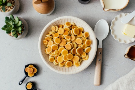 Les mini-pancakes, irrésistibles au petit déjeuner. Les mini-pancakes, irrésistibles au petit déjeuner.