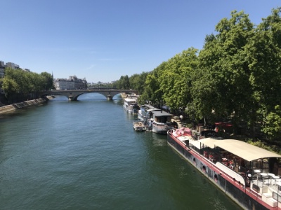 Paris et sa région ont subi une chute historique de fréquentation l'an dernier; Paris et sa région ont subi une chute historique de fréquentation l'an dernier;