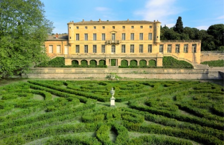 Les jardins et le château de Lavagnac.