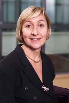 « Pour notre recrutement, nous nous tournons vers des personnes passionnées par le café, la marque et le sens du service », explique Anne Ringuenet, DRH de Starbucks France. « Pour notre recrutement, nous nous tournons vers des personnes passionnées par le café, la marque et le sens du service », explique Anne Ringuenet, DRH de Starbucks France.