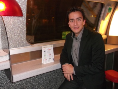 À 24 ans, Raul Roch planche sur la nouvelle façon de se restaurer à bord des rames iDTGV. À 24 ans, Raul Roch planche sur la nouvelle façon de se restaurer à bord des rames iDTGV.
