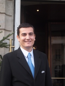 Johan Gouraud, Guest Relation au Grand Hôtel de Bordeaux & Spa. Johan Gouraud, Guest Relation au Grand Hôtel de Bordeaux & Spa.