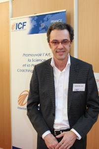 Patrick Marchand, ICF (International Coach Federation), anime l'espace coaching qui permet aux candidats de trouver conseils et solutions dans leur recherche d'emploi.