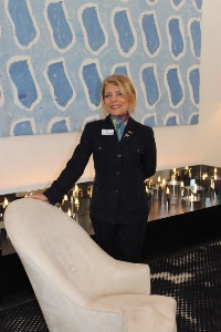 Nazy A. Banai, night auditor au Radisson Blu 1835 à Cannes.