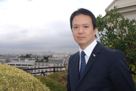 À 48 ans, Hieu To est directeur de la restauration au Raphael. Un métier nécessitant beaucoup de qualités et d'énergie.