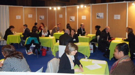 L'espace coaching : entre tête à tête et rendez-vous groupé sur la thématique 'Comment dois-je me présenter face au recruteur en tant que jeune diplômé ?' L'espace coaching : entre tête à tête et rendez-vous groupé sur la thématique 'Comment dois-je me présenter face au recruteur en tant que jeune diplômé ?'