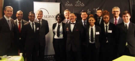 L'espace O Service a attiré du monde grâce à la présence inconditionnelle de professionnels de la salle. L'espace O Service a attiré du monde grâce à la présence inconditionnelle de professionnels de la salle.