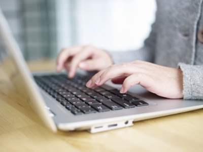 La lettre de motivation mettre en valeur vos atouts et donner envie au recruteur de vous rencontrer. La lettre de motivation mettre en valeur vos atouts et donner envie au recruteur de vous rencontrer.